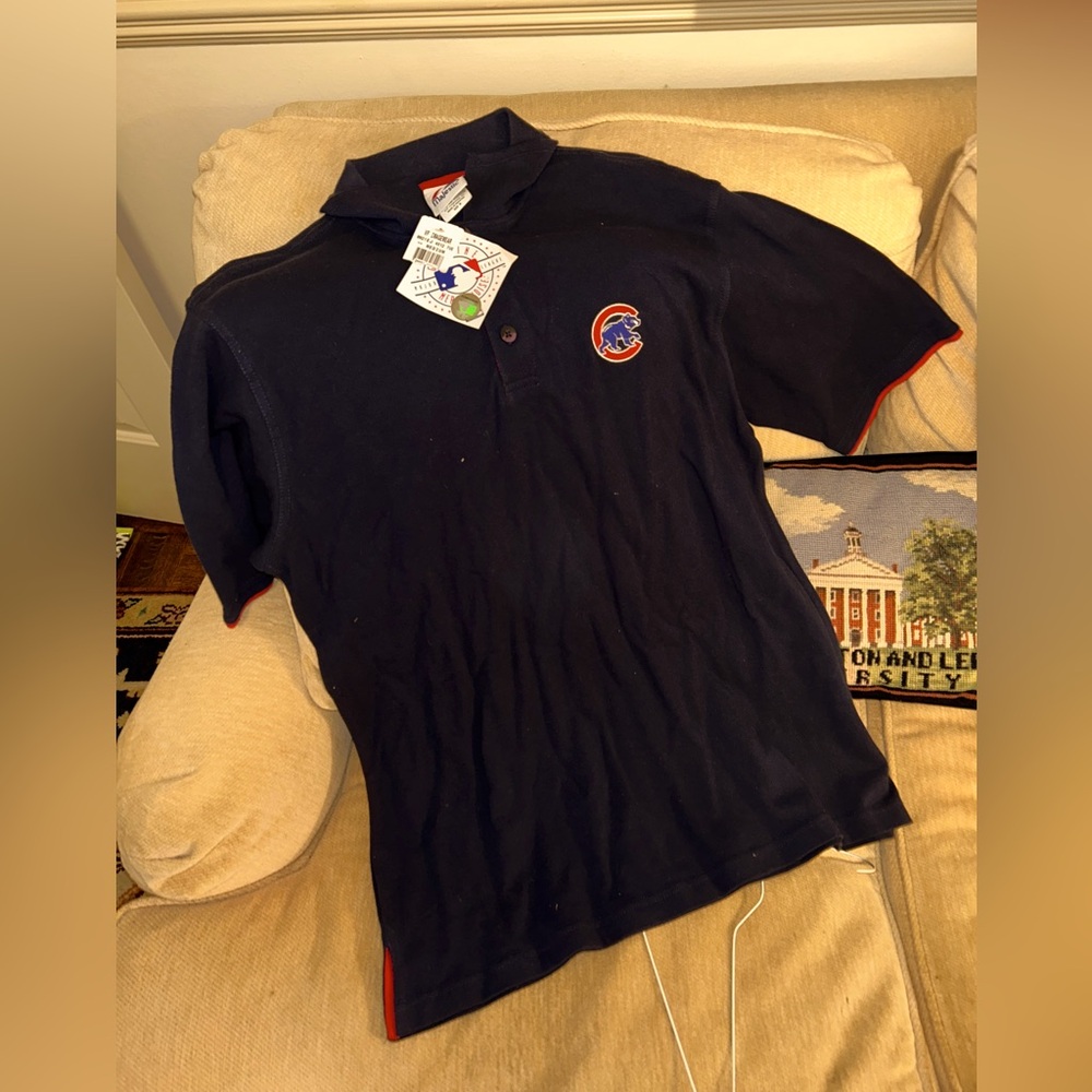Cubs MLB Polo -NWT (price torn off)
NAVY
